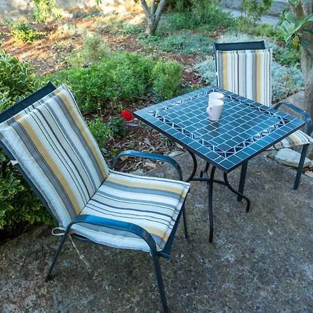 Biserka Apartman Bozava